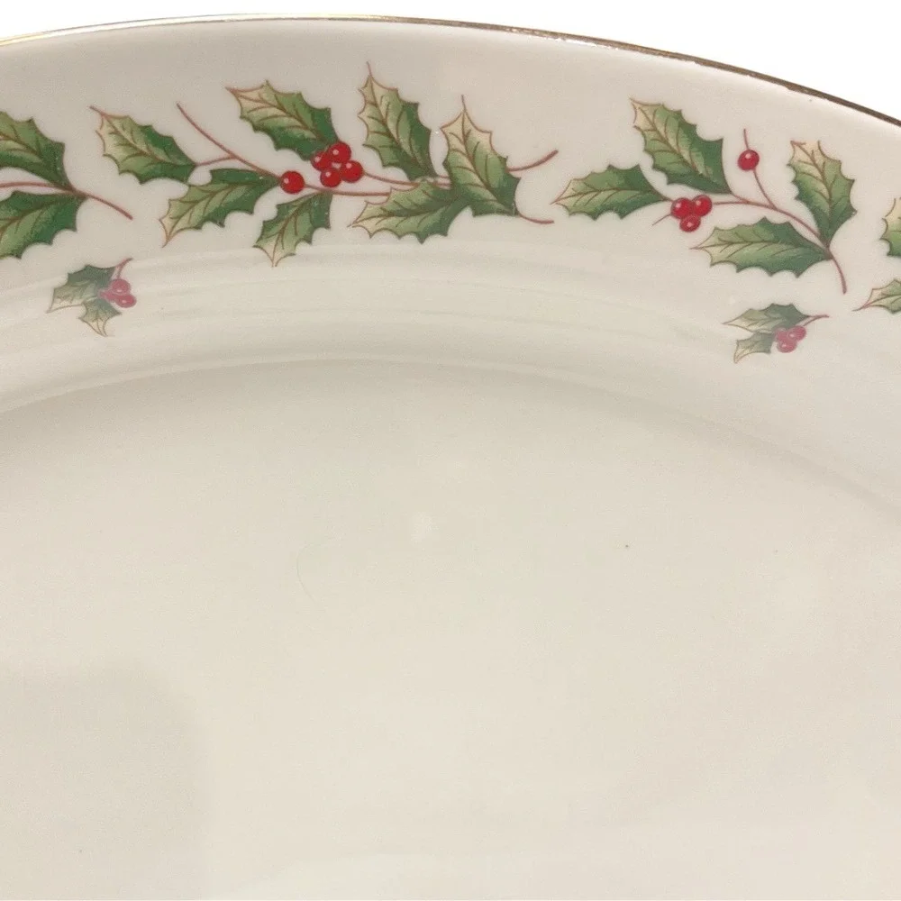 Royal‎ World Bazaars Holly Berry Christmas Thanksgiving Dinner Plate One Size
